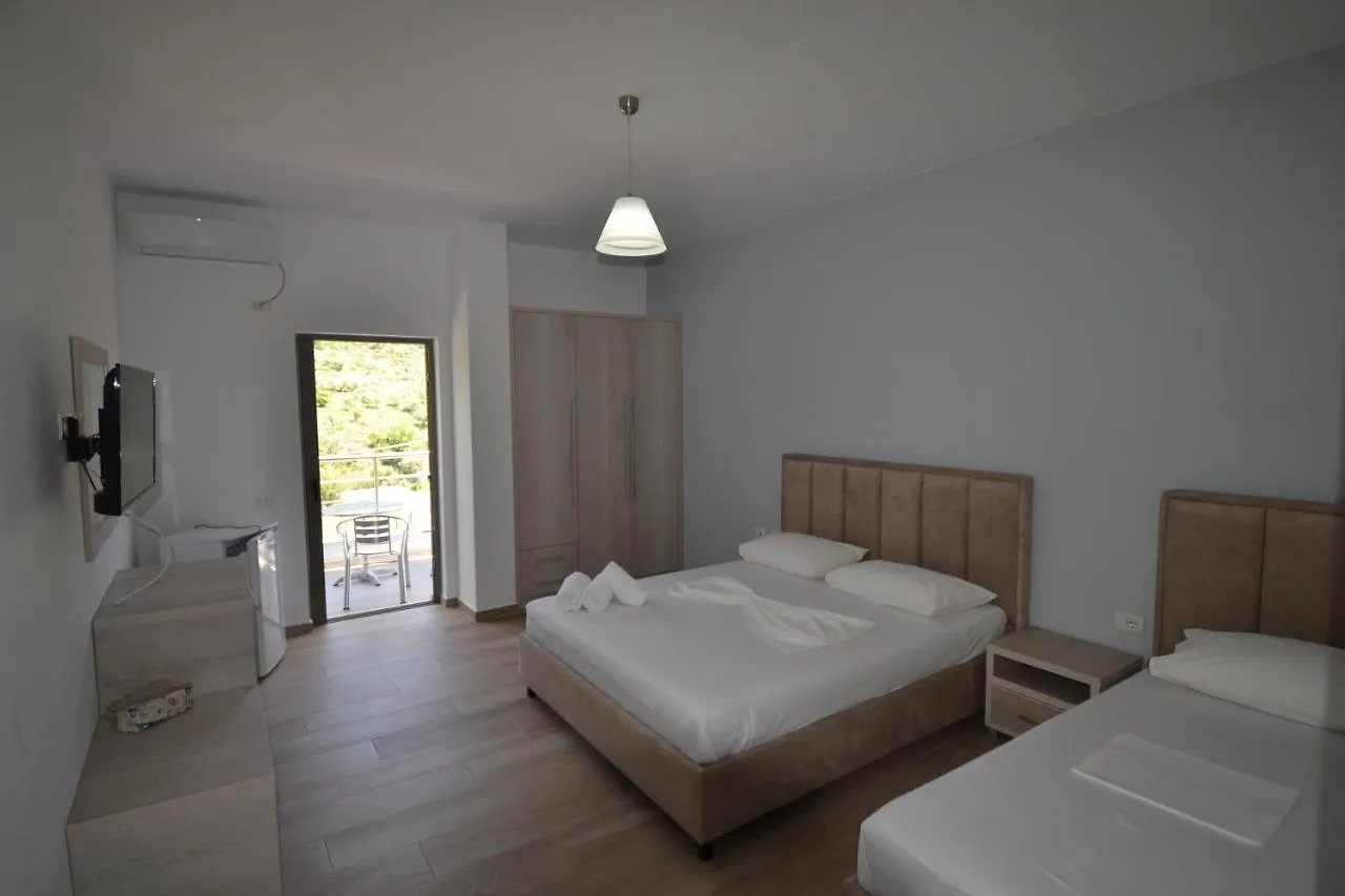 Hotel Bujtina Eleni Himare