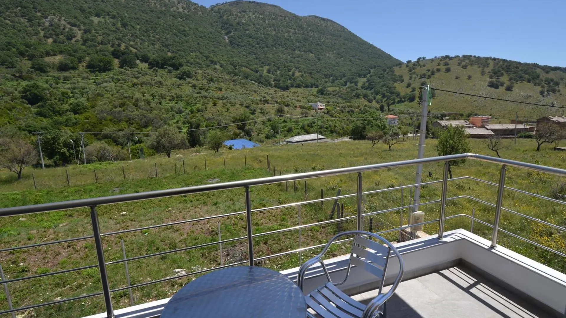 Hotel Bujtina Eleni Himare