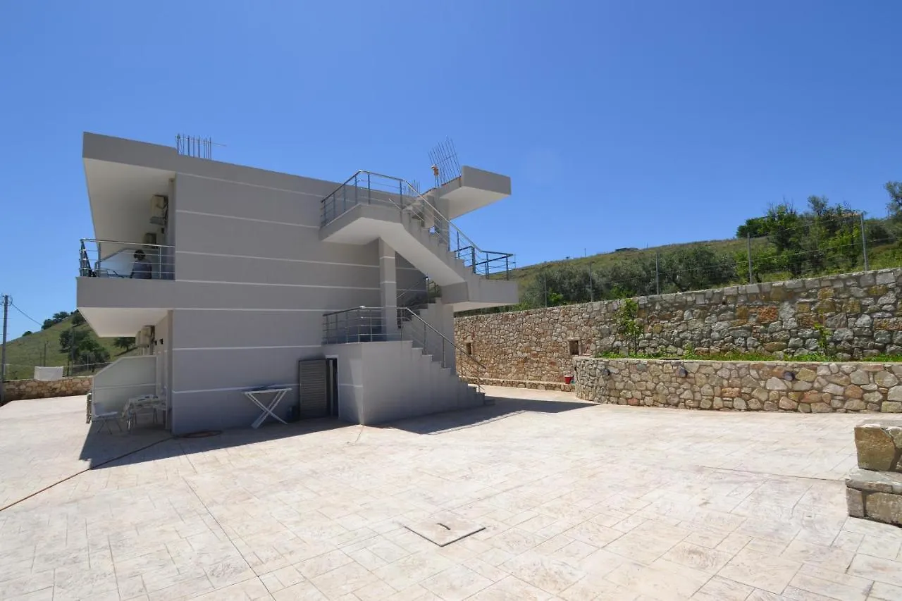 Hotel Bujtina Eleni Himare