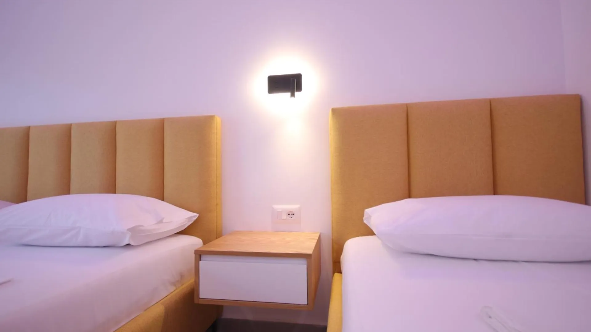 ***  Bujtina Eleni Hotell Himare Albanien