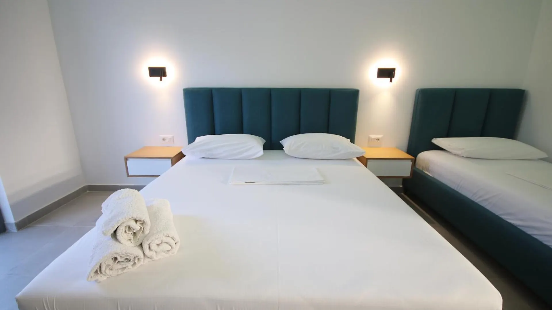 Bujtina Eleni Hotell Himare