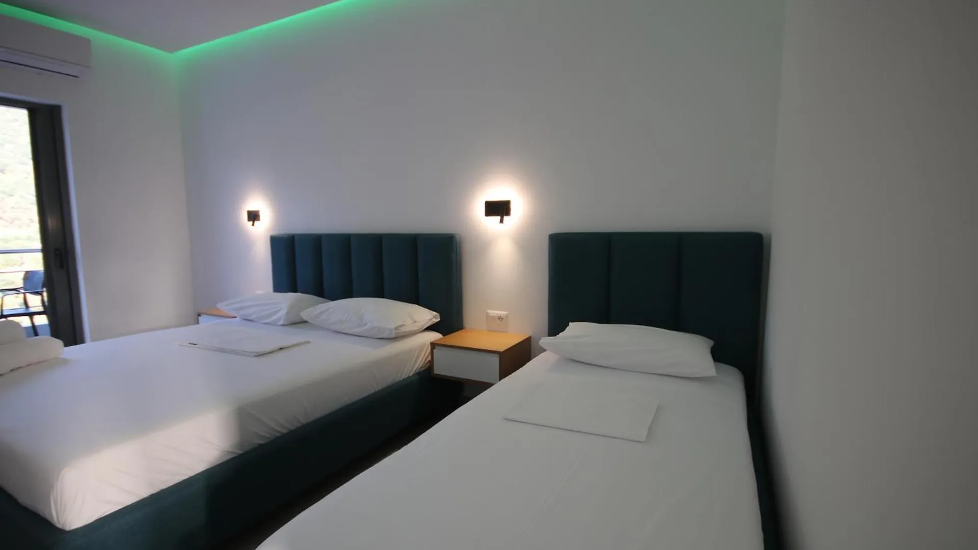 Bujtina Eleni Hotell Himare